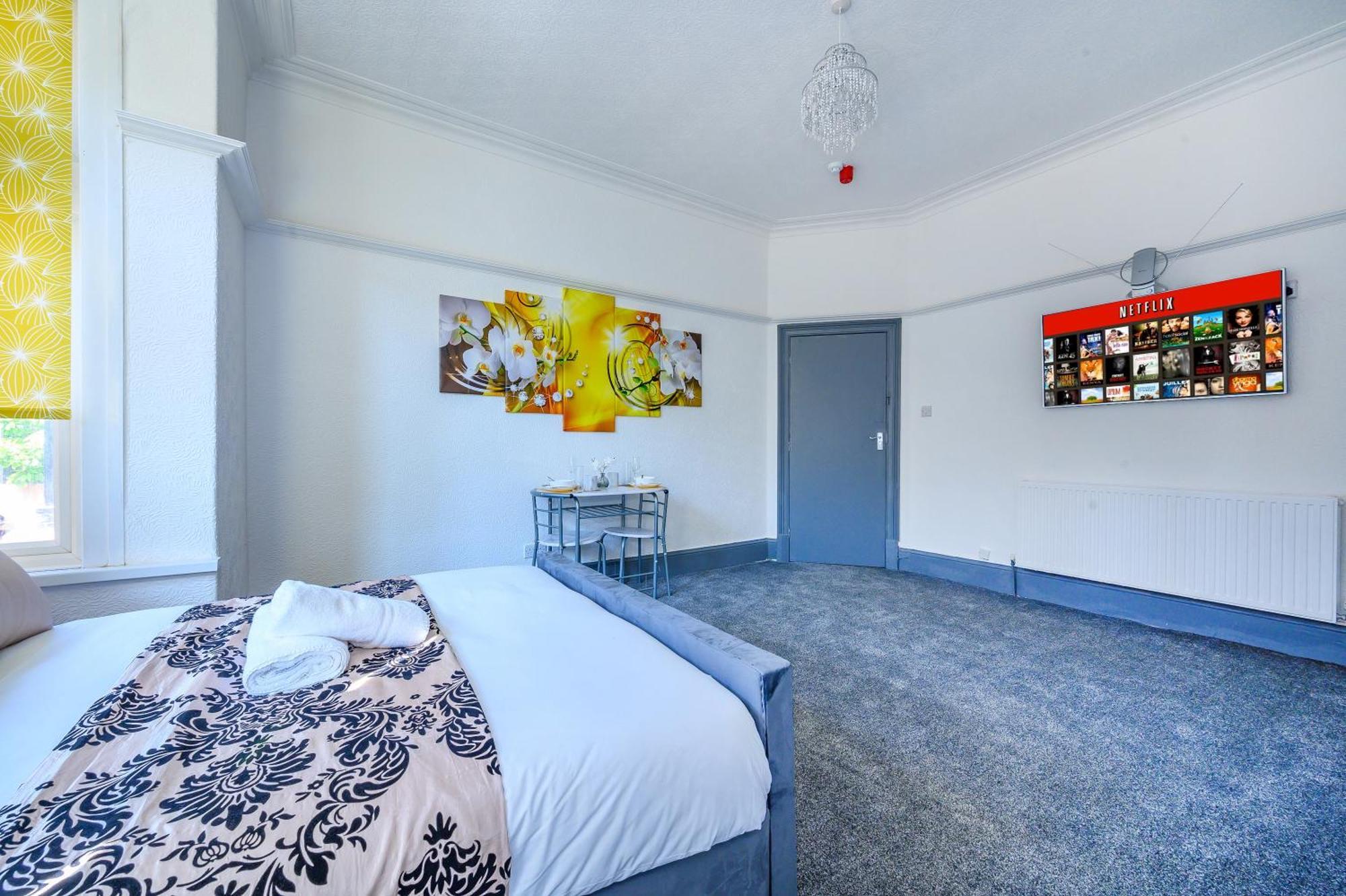 -Rf7H- For Your Relaxed & Cosy Free Parking Лийдс Екстериор снимка