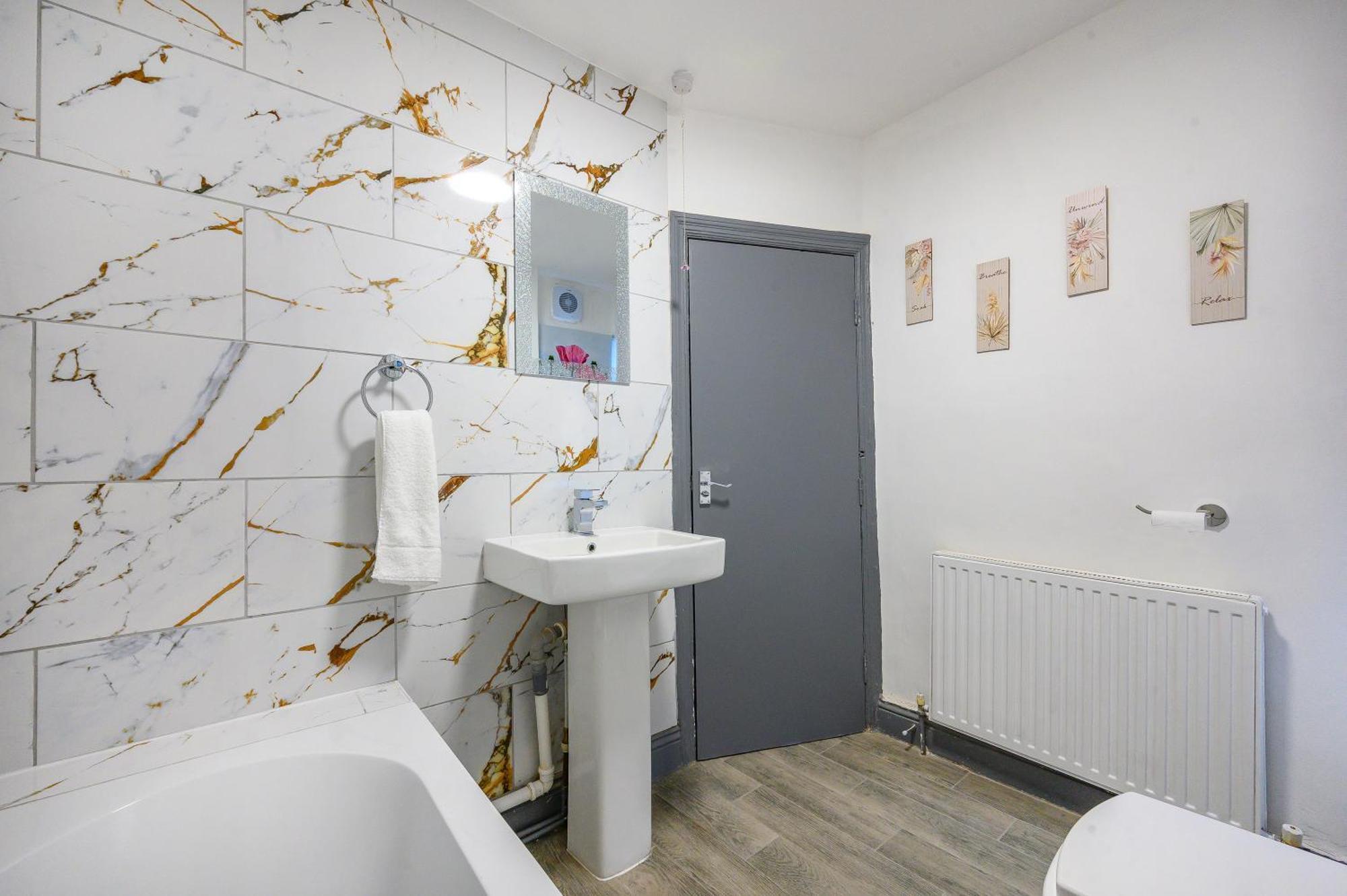 -Rf7H- For Your Relaxed & Cosy Free Parking Лийдс Екстериор снимка